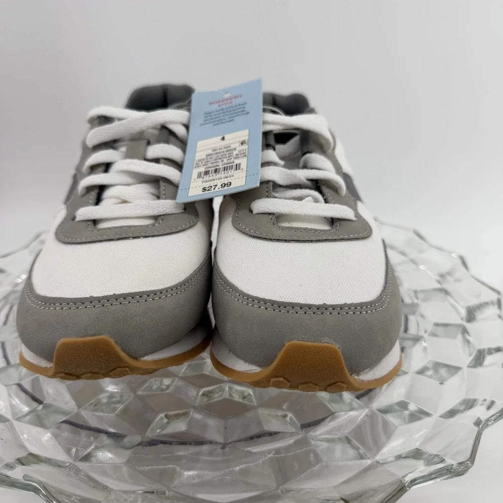 Cat & Jack Brock Kids Size 4 Gray White Athletic Sneakers Shoes New 093 04 0332